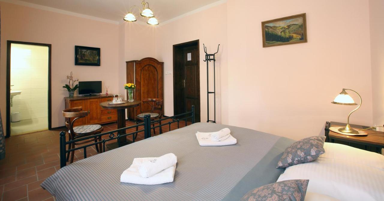 Penzion Na 15. Poledniku Hotel Йндрихув Храдец Екстериор снимка