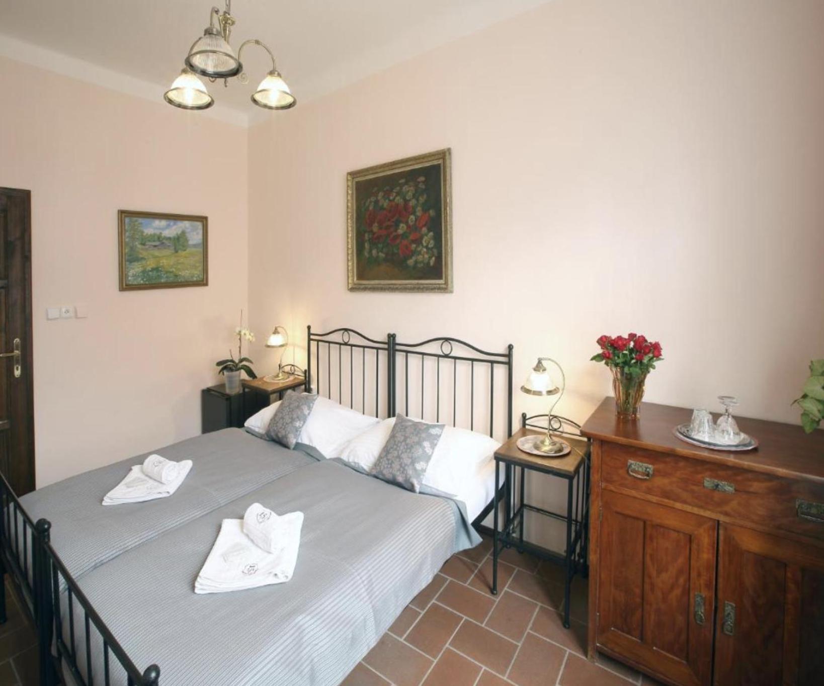 Penzion Na 15. Poledniku Hotel Йндрихув Храдец Екстериор снимка